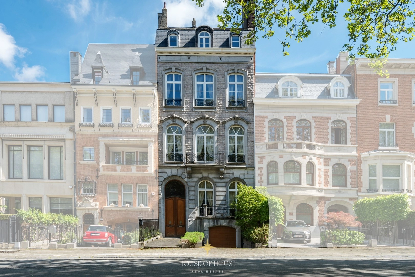 Unique mansion near Cambre Abbey